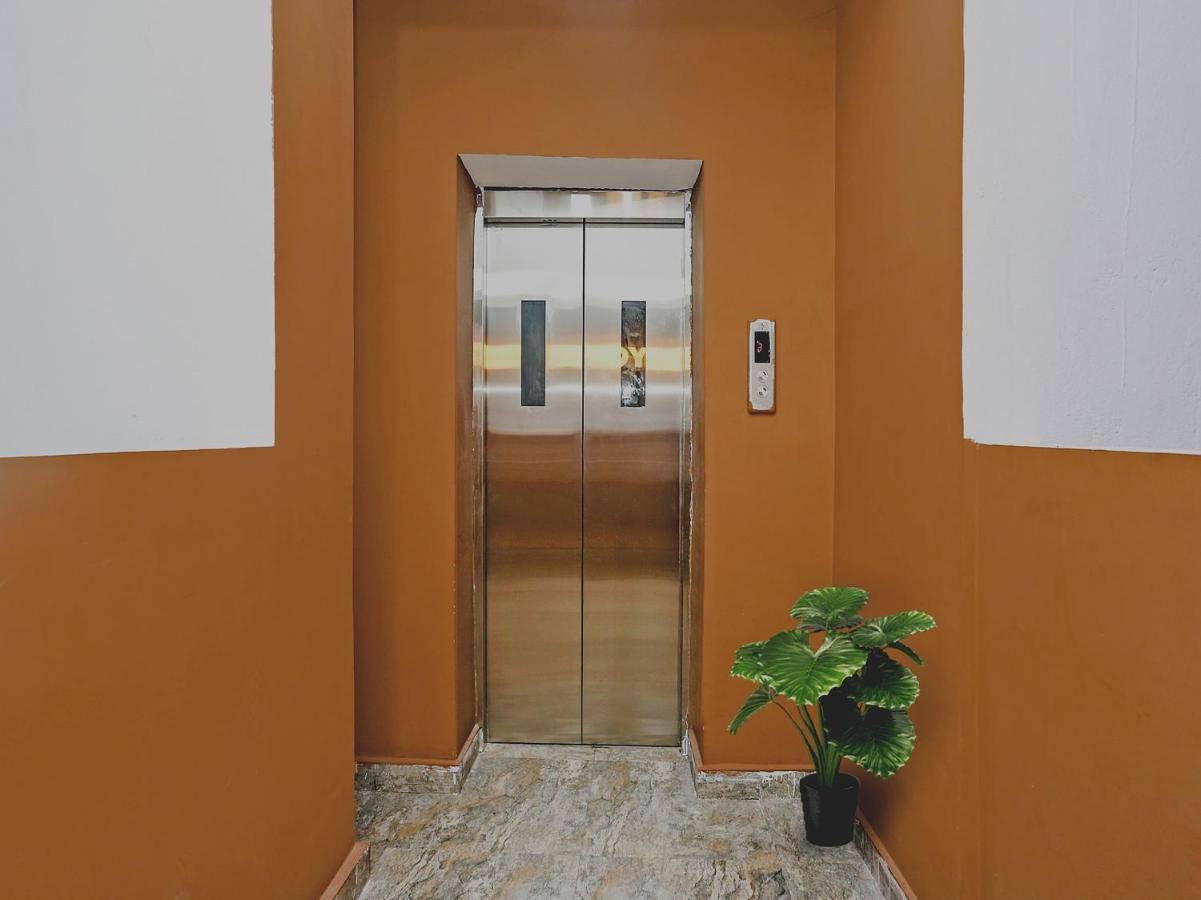 Hotel O Seven Inn Бхубанешвара Экстерьер фото